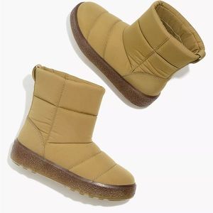 Madewell The Toasty Puffer Boot in Olive Surplus
Water-resistant.